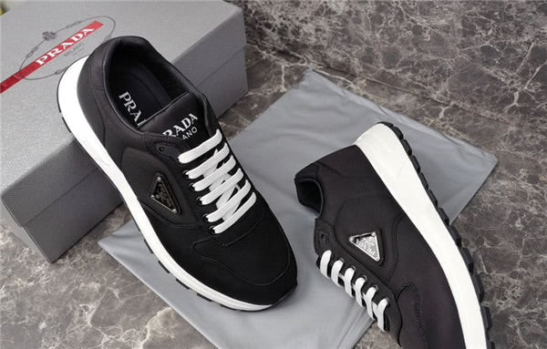 PRADA SNEAKER