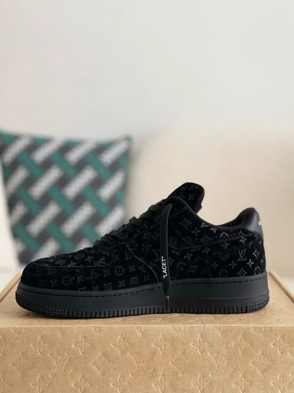 AIR FORCE 1 X LOUIS VUITTON