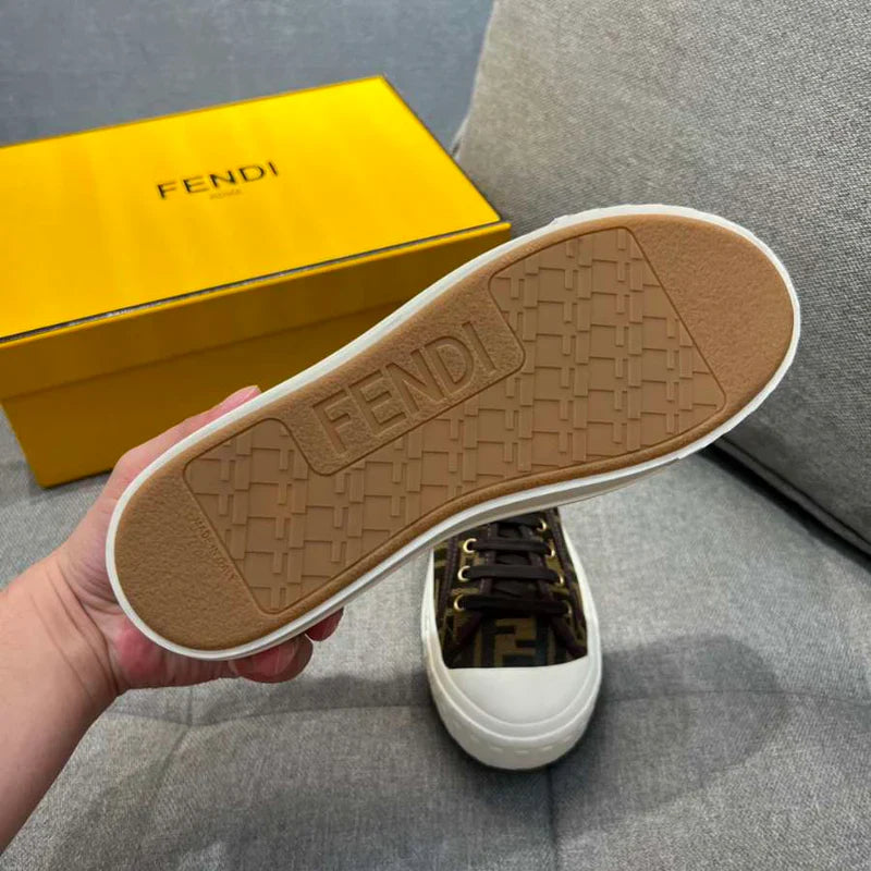 FENDI SNEAKER